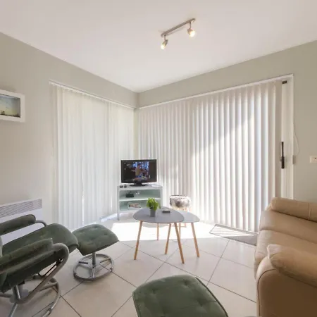 Estepona With Parking By Interhome 아파트 *